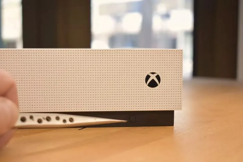 Podłączenie padów Xbox One S